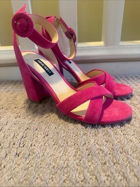 Nine West Fuchsia Suede Crisscross Block Heel Sandals
